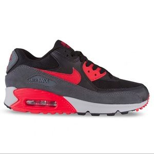 Nike Air Max 90 Sneakers